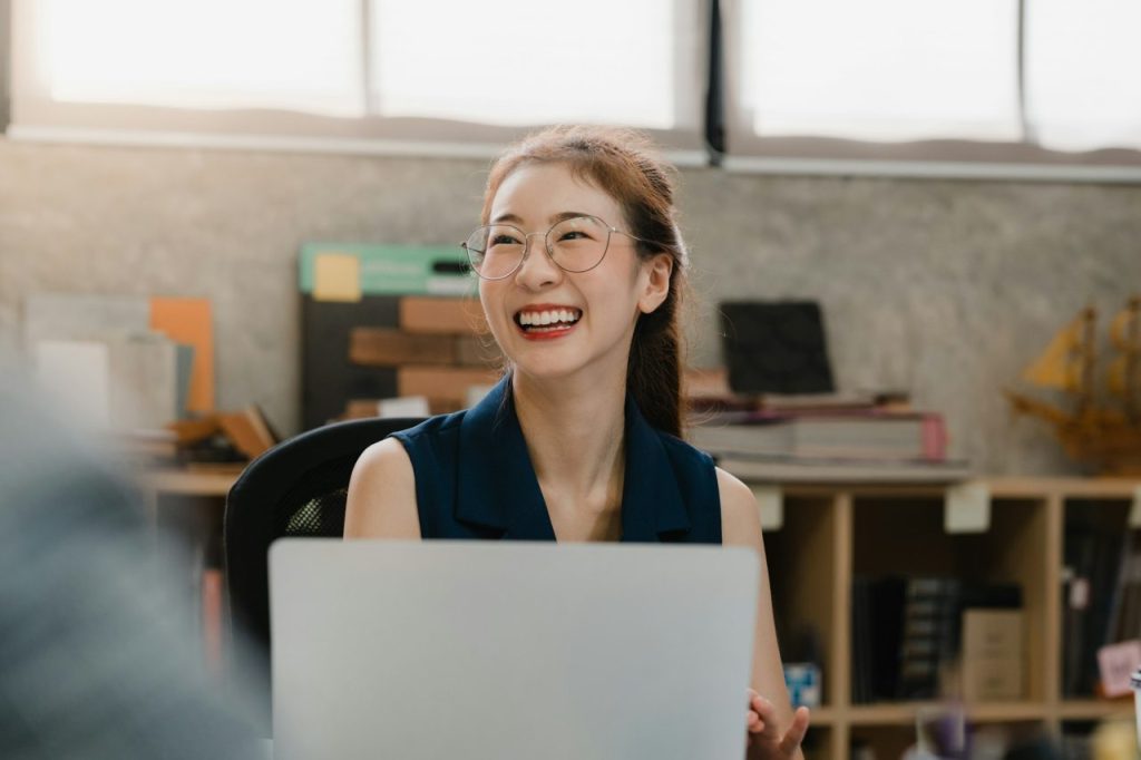 woman on a laptop searching he internet. Social media trends you can not afford to ignore in 2025.